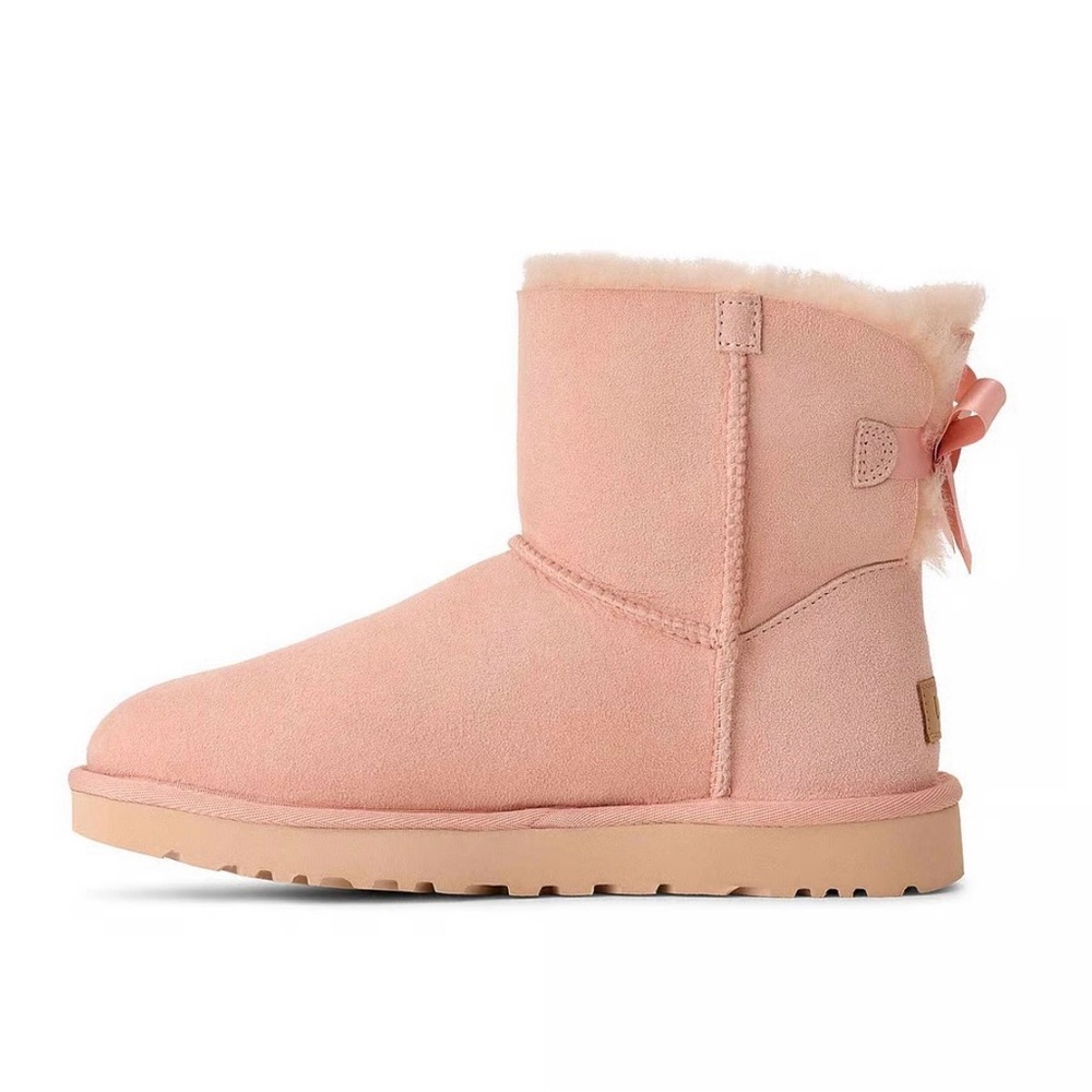 UGG Women’s Pink Mini Bailey Bow II Boots - SIZE 9 - BRAND NEW IN BOX